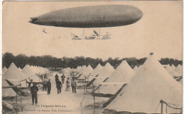 QU 22- LE DIRIGEABLE MILITAIRE EVOLUANT AU DESSUS D' UN CAMPEMENT - 2 SCANS - Airships