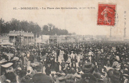 QU 26 -(33) BORDEAUX - LA PLACE DES QUINCONCES , UN JOUR DE FOIRE - ANIMATION  - 2 SCANS - Bordeaux