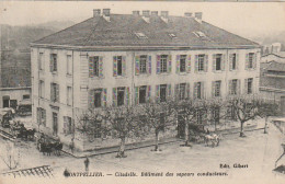 RE 1-(34) MONTPELLIER - CITADELLE , BATIMENT DES SAPEURS CONDUCTEURS - ATTELAGES CHEVAUX - 2 SCANS - Montpellier