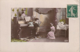 RE 14- SCENE DE DETENTE EN MUSIQUE - ENFANTS MUSICIENS AU PIANO ET TROMPETTE - CARTE COLORISEE - EDIT ASTRA - 2 SCANS - Grupo De Niños Y Familias