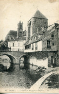 CPA -  MORET - LA PORTE DE BOURGOGNE ET L'EGLISE - Moret Sur Loing