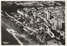 SO 8-(45) BEAUGENCY - VUE AERIENNE SUR LES QUAIS DE LA LOIRE ET LA PLACE SAINT FIRMIN - 2 SCANS - Beaugency