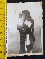 #15     Anonymous Persons - Macedonia  Bitola Gradesnica  - Woman With Baby In Folklore Costume - Anonymous Persons