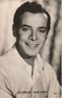 SO 27- GEORGES GUETARY ( LAMBROS VORLOOU ) - PORTRAIT DE L'ARTISTE , CHANTEUR ET COMEDIEN- 2 SCANS - Artisti