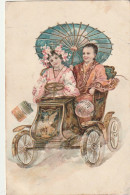 S0 28- CARTE FANTAISIE GAUFREE - COUPLE EN TENUE TRADITIONNELLE JAPONAISE AVEC OMBRELLE ET LANTERNES SUR AUTOMOBILE  - Sonstige & Ohne Zuordnung