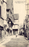 CPA - CHINON -VIEILLES MAISONS RUE VOLTAIRE - Chinon