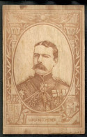 CARTE POSTALE EN BOIS  - LORD KITCHENER - Politische Und Militärische Männer