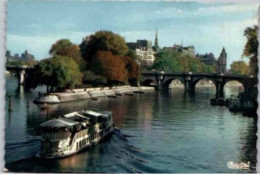 PARIS. -  Pointe  De La Cité  Bateau Mouche.  Non Circulée - Le Anse Della Senna