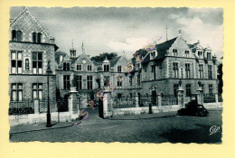 45. ORLEANS - L'Hôtel De Ville (vieille Voiture) (voir Scan Recto/verso) - Orleans