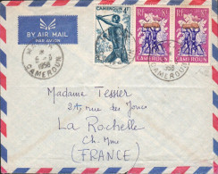 CAMEROUN AFFRANCHISSEMENT COMPOSE SUR LETTRE POUR LA FRANCE 1958 - Briefe U. Dokumente