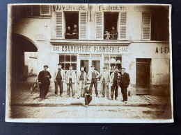 PHOTO Ancienne Originale  13 Cm X 18 Cm   Couverture Plomberie Ref D19 - Beroepen