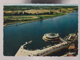 03 - En Avion Sur Vichy : Le Lac D'Allier, La Rotonde Du Lac, à Gauche L'Hippodrome : Pilote Opérateur R.Henrard - Vichy