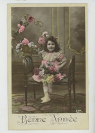 ENFANTS - LITTLE GIRL - MAEDCHEN - Jolie Carte Fantaisie Fillette Et Fleurs - Portraits