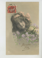 ENFANTS - LITTLE GIRL - MAEDCHEN - Jolie Carte Fantaisie Portrait Fillette Et Fleurs - Portretten