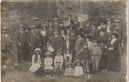 TE 14 -(65) CARTE PHOTO DES THERMES  (1911 ) - LOURES BARBAZAN - PHOTO DE GROUPE ( JOURNAL LA DEPECHE )- 2 SCANS - Altri & Non Classificati