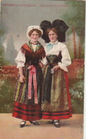 TE 19- ELSASSERIN UND LOTHRINGERIN - ALSACIENNE ET LORRAINE - TENUES TRADITIONNELLES - 2 SCANS - Personen