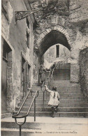 TE 24-(72) LE VIEUX MANS - ESCALIER DE LA GRANDE POTERNE - 2 SCANS - Le Mans