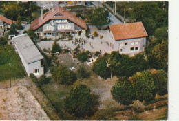 TE 26-(74) " LE RAYON DE SOLEIL " - CENTRE DE VACANCES AMOL - LUCINGES - VUE AERIENNE - CARTE COULEURS - 2 SCANS - Other & Unclassified