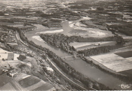 UR 19-(82) CONFLUENT DU TARN ET DE LA GARONNE , PRES MOISSAC - VUE AERIENNE  - 2 SCANS - Moissac