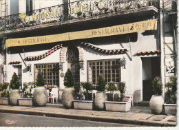 VE 3-(84) ORANGE - HOTEL RESTAURANT " LE PROVENCAL " , RUE DE LA REPUBLIQUE - CARTE COULEURS - 2 SCANS - Orange