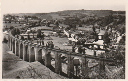 VE 6-(87) SAINT LEONARD - LE VIADUC ET LA VALLEE DE LA VIENNE - PHOT . THEOJAC - 2 SCANS - Saint Leonard De Noblat