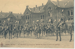 ARMEE BELGE.  2e REGIMENT DES LANCIERS  ARRIVEE DU CHEF DE CORPS AU QUATIER. .      ZIE AFBEELDINGEN - Regimenten