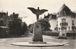 VE 17-(92) SAINT CLOUD - LE MONUMENT SANTOS DUMONT - 2 SCANS - Saint Cloud