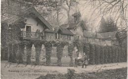 VE 20-(95) TAVERNY - CHATEAU DE LA TUVOLLE - UN COIN DES DEPENDANCES - FILLETTE A DOS D' ANE- 2 SCANS - Taverny