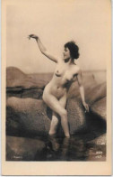 CPA MANDEL Femme Nue Pin Up Nu Féminin éros Académique Artistique érotisme Dos Non Carte Postale - Pin-Ups