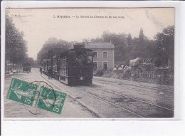 ARPAJON: La Station Du Chemin De Fer Sur Route - Très Bon état - Arpajon