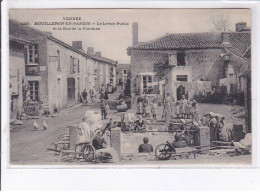 MOUILLERON-en-PAREDS: Le Lavoir Public Et La Rue De La Fontaine - Très Bon état - Mouilleron En Pareds