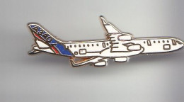 Pin's Avion Airbus  A340 Réf 5700 - Aerei