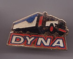 Pin's Dyna Camion Réf 637 - Trasporti