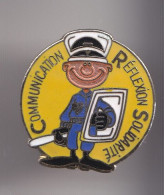 Pin's De Police CRS Communication Réflexion Solidarité Réf 6624 - Police