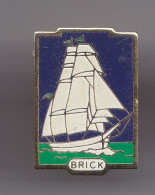 Pin's Bateau Voilier Brick Réf 6614 - Schiffahrt