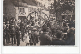 SAINT GERAND LE PUY : Carte Photo De La Fête Du Printemps Et De La Kermesse Vers 1930 - Très Bon état - Other & Unclassified