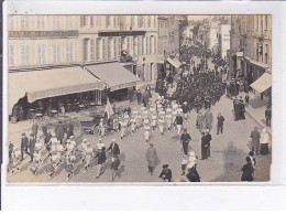 AVALLON: Fête  - Très Bon état - Avallon