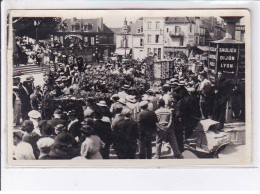 AVALLON: Cavalcade, Marchand De Cartes Postales - état - Avallon