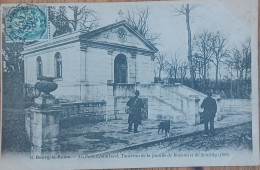 AU PETIT CHAMBORD TOMBEAU DE LA FAMILLE DE BOILEAU ET DE SENTILLY BOURG LA REINE - Bourg La Reine