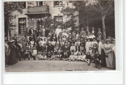 OUISTREHAM : Carte Photo D'un Groupe Pendant Une Excursion à L'Essor (villa)- Très Bon état - Ouistreham