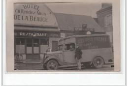 ORLEANS : Voiture De Livraison""""aux Deux Frères""""devant L'hôtel Du Rendez-vous De La Beauce-Stains-Bourges - Orleans