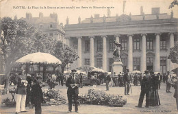 NANTES - La Place De La Bourse Et Son Marché Aux Fleurs Du Dimanche Matin - Très Bon état - Nantes