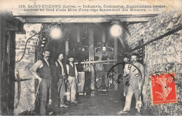 SAINT ETIENNE - Arrivée Au Fond D'une Mine D'une Cage Descendant Des Mineurs - Très Bon état - Saint Etienne