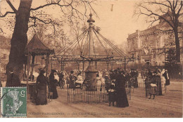 PARIS - Scènes Parisiennes - Aux Champs Elysées - Les Chevaux De Bois - Très Bon état - Champs-Elysées