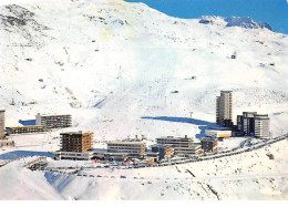 LES MENUIRES - Vue Générale Aérienne Et Les Pistes Du Mont De La Chambre - Très Bon état - Autres & Non Classés