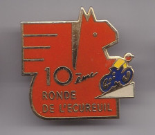 Pin's  Caisse D' Epargne Ecureuil 10 ème Ronde De L' Ecureuil Vélo Cyclisme Réf 7497JL - Banche