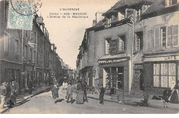 MAURIAC - L'Avenue De La République - Très Bon état - Mauriac