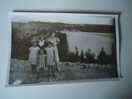 GREECE      PHOTO POSTCARDS 1935 ΟΙΚΟΓΕΝΙΑ ΣΕ ΕΚΔΡΟΜΗ ΣΤΟΝ ΜΑΡΑΘΩΝΑ     MORE PURHASES 10% DISCOUNT - Grèce