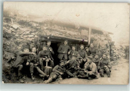 39675306 - Gruppenfoto Soldaten Pfeife Unterstand - War 1914-18