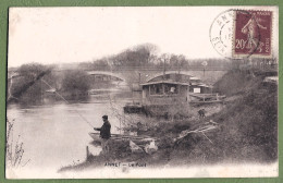 CPA  - EURE ET LOIR - ANET - LE PONT - Animation, Pêcheur (légère Cassure Verticale Peu Marquée) - Anet